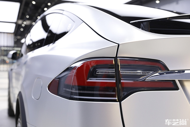 特斯拉改色电光金属银效果怎么样？（施工效果 图四）