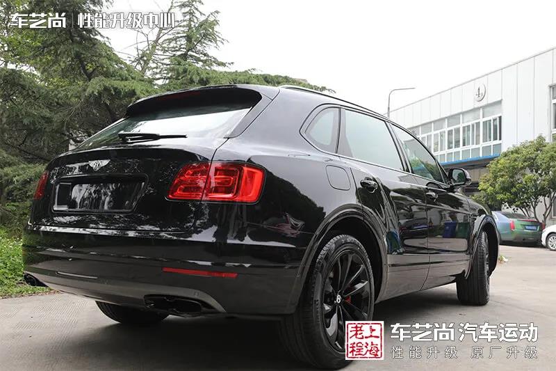 宾利添越进口烤漆亮黑处理卡钳改色15
