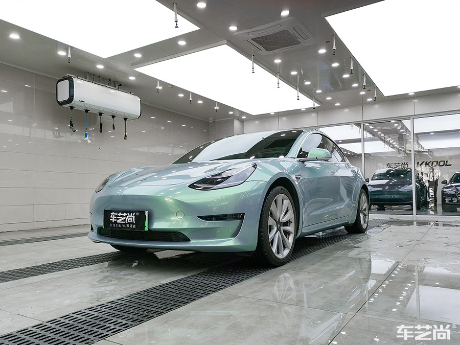 特斯拉施工冰棱绿改色膜好看吗？（施工效果 图五）