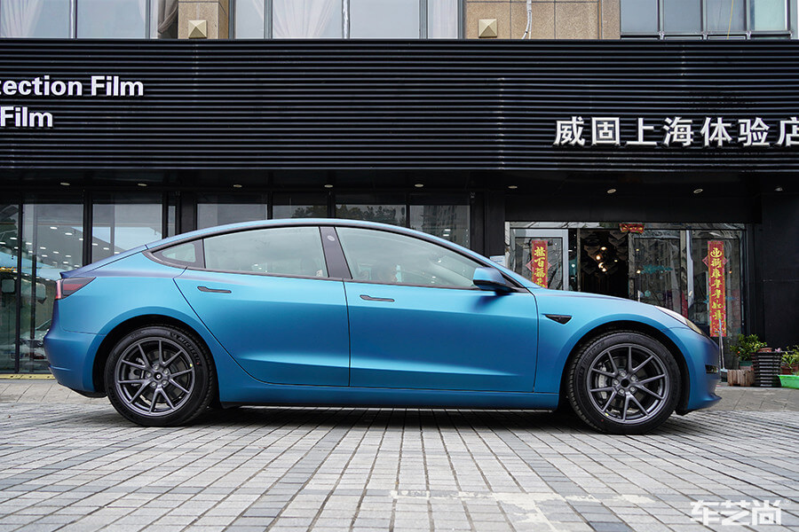 特斯拉Model 3改哑光碧蓝色后效果怎么样？（图十四）