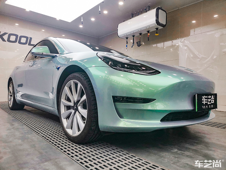 特斯拉施工冰棱绿改色膜好看吗？（施工效果 图七）