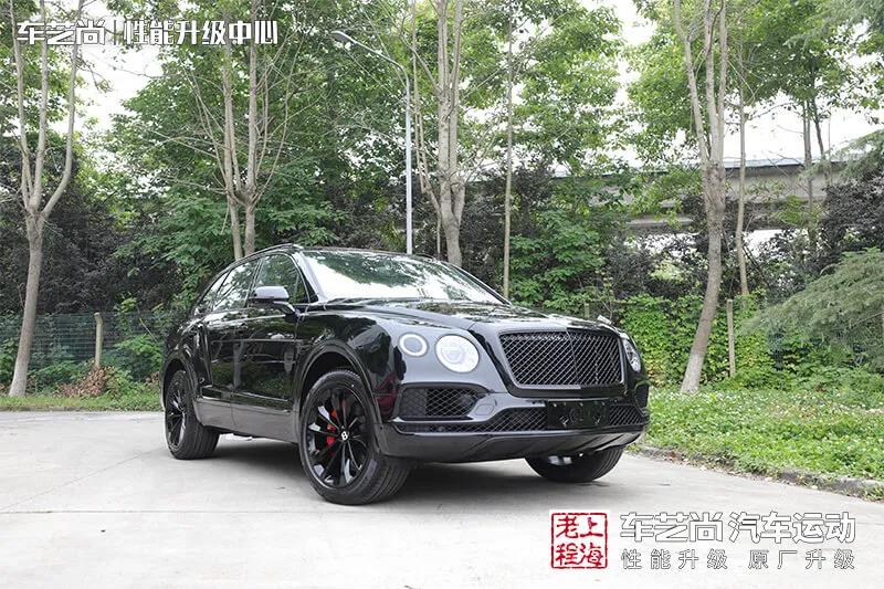 宾利添越进口烤漆亮黑处理卡钳改色1