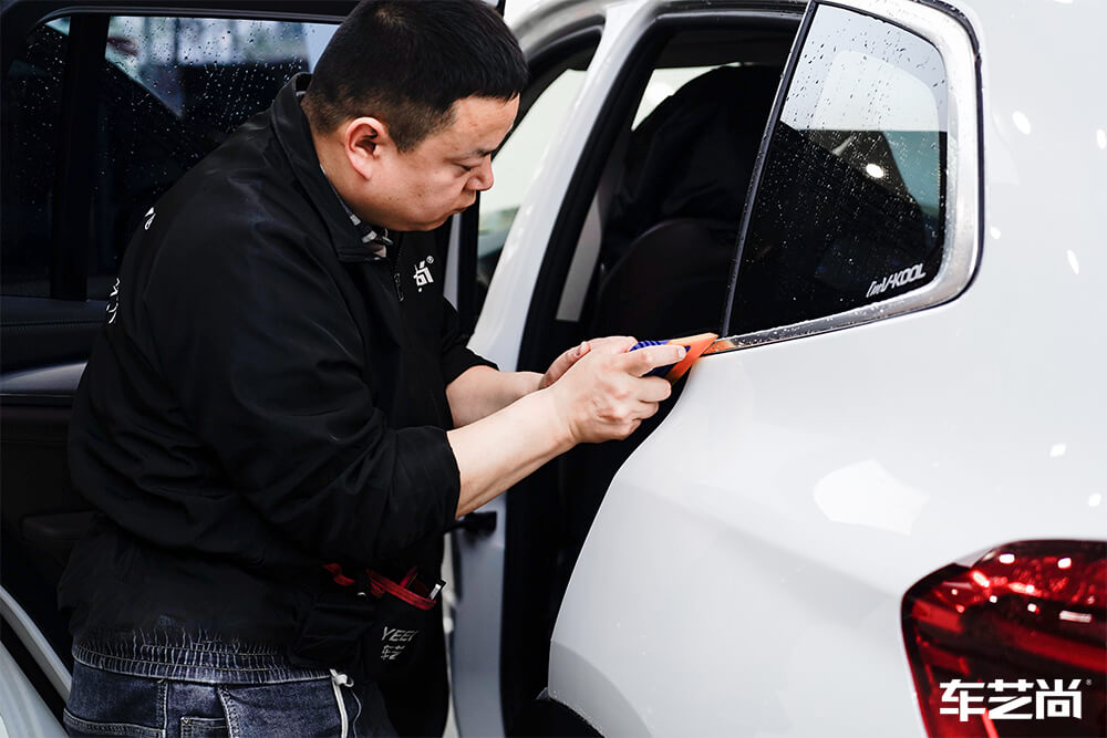 宝马iX3装贴威固隐形车衣全车装贴，流程展示（9）