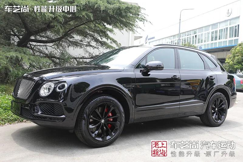 宾利添越进口烤漆亮黑处理卡钳改色9