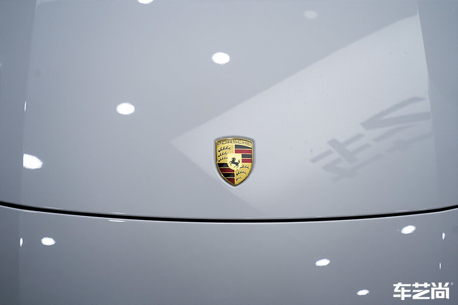 保时捷帕拉梅拉装贴威固漆面保护膜效果展示（图一）