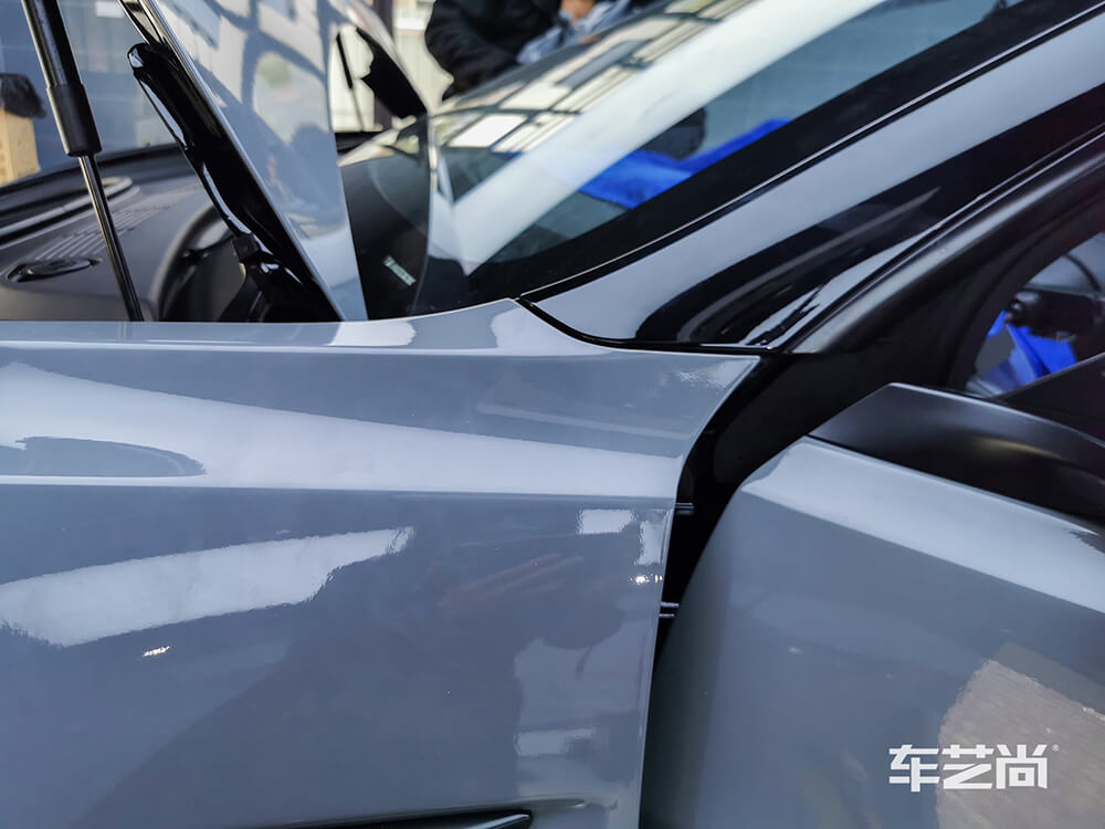特斯拉Model 3装贴火山灰色改色膜效果展示（图四）