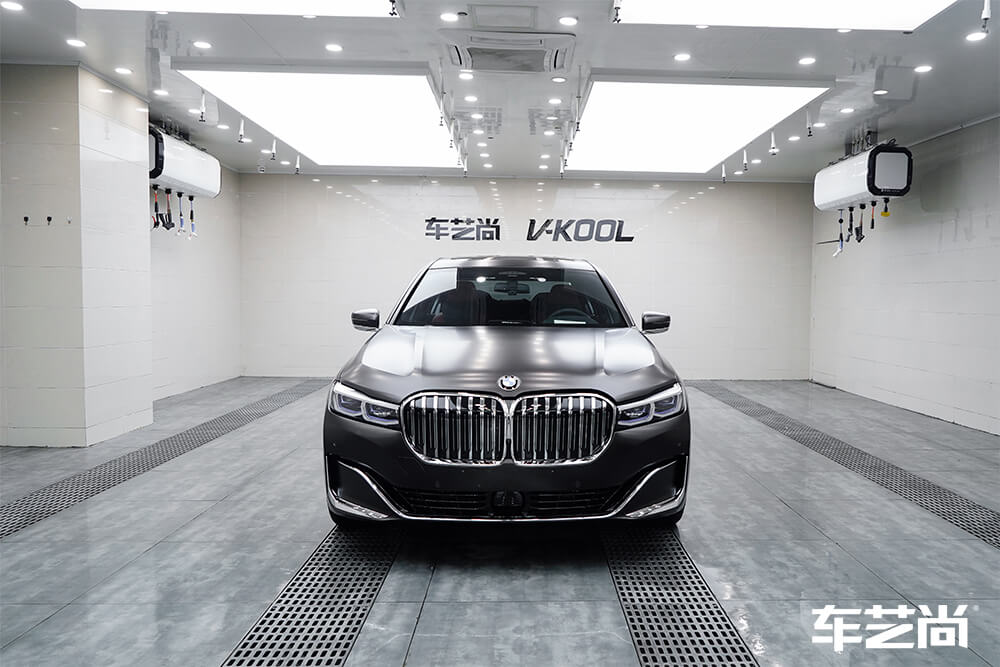 宝马7系装贴威固隐形车衣，施工流程展示（13）