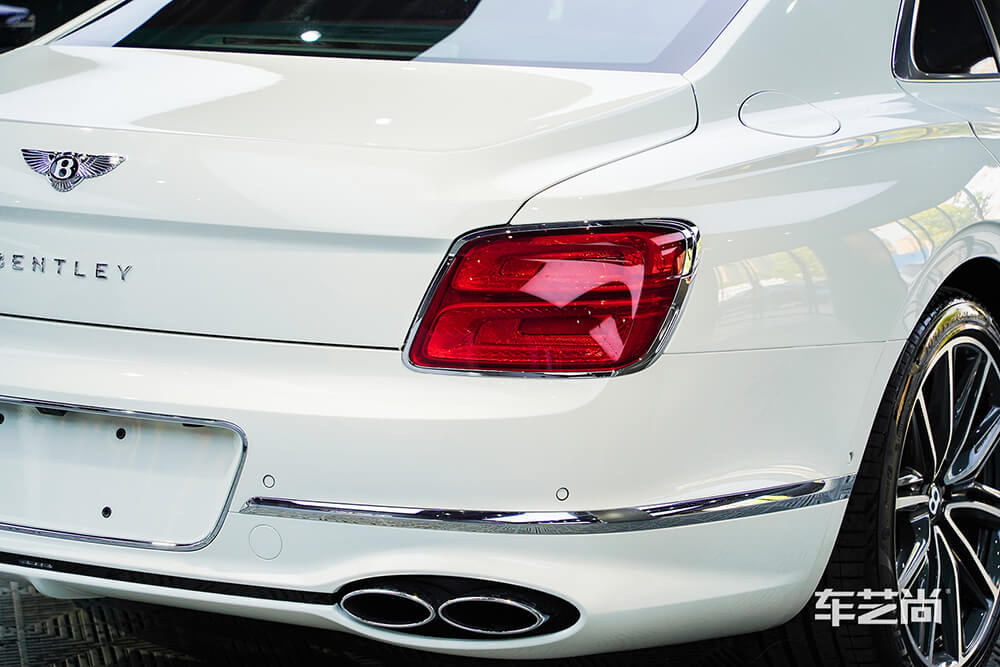 宾利飞驰施工威固漆面保护膜过程及效果展示（十八）