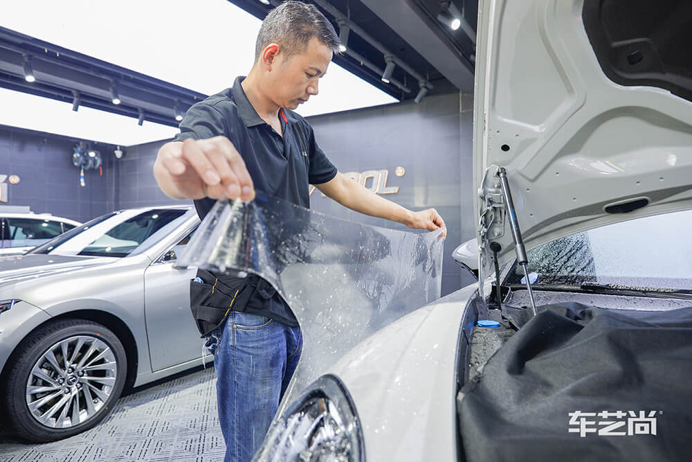 保时捷帕拉梅拉施工威固漆面保护膜过程展示（图四）