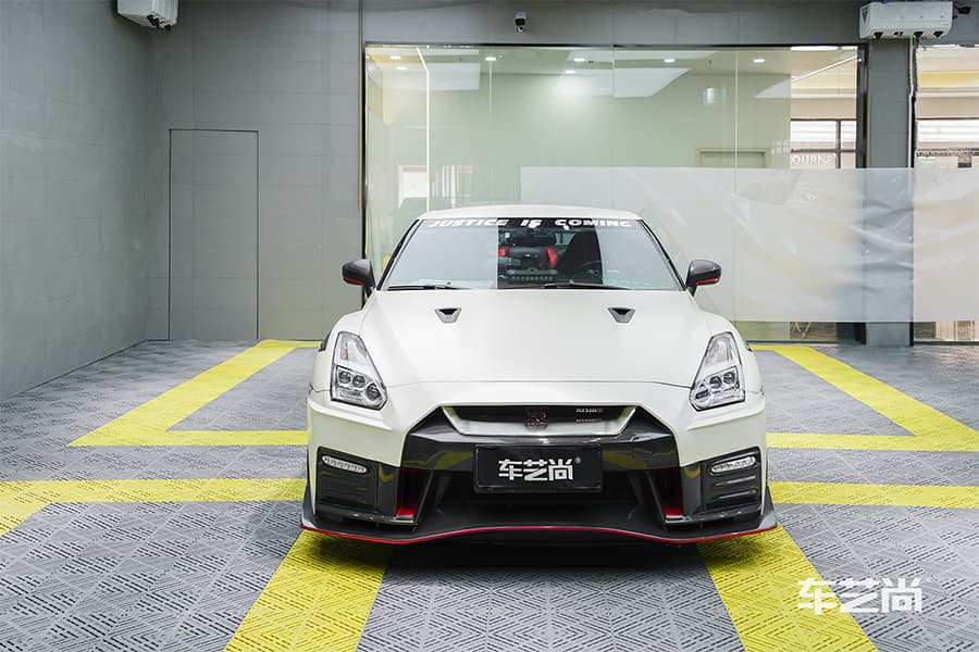 GTR 白色施工威固漆面保护膜过程及效果展示（图一）