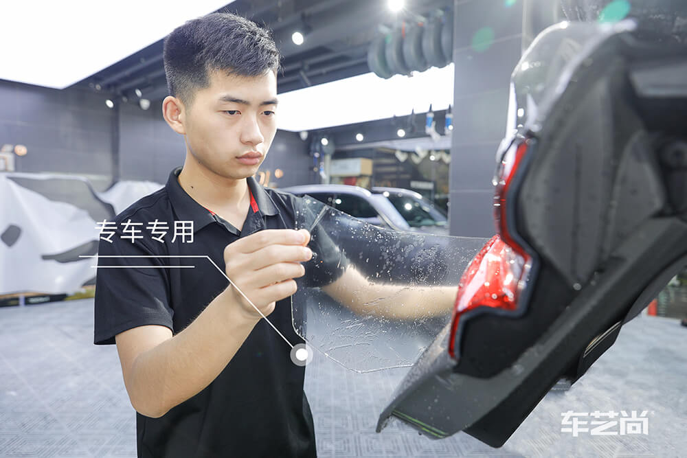 宝马6系GT施工威固漆面保护膜过程展示（图十一）