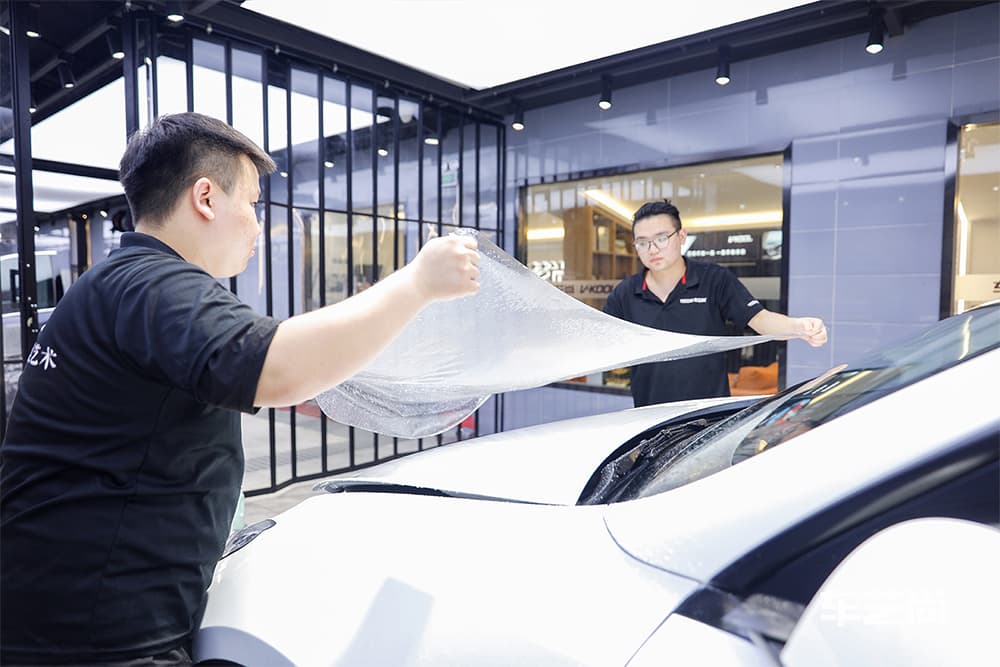 特斯拉ModelY白色施工威固漆面保护膜过程及效果展示（图十三）