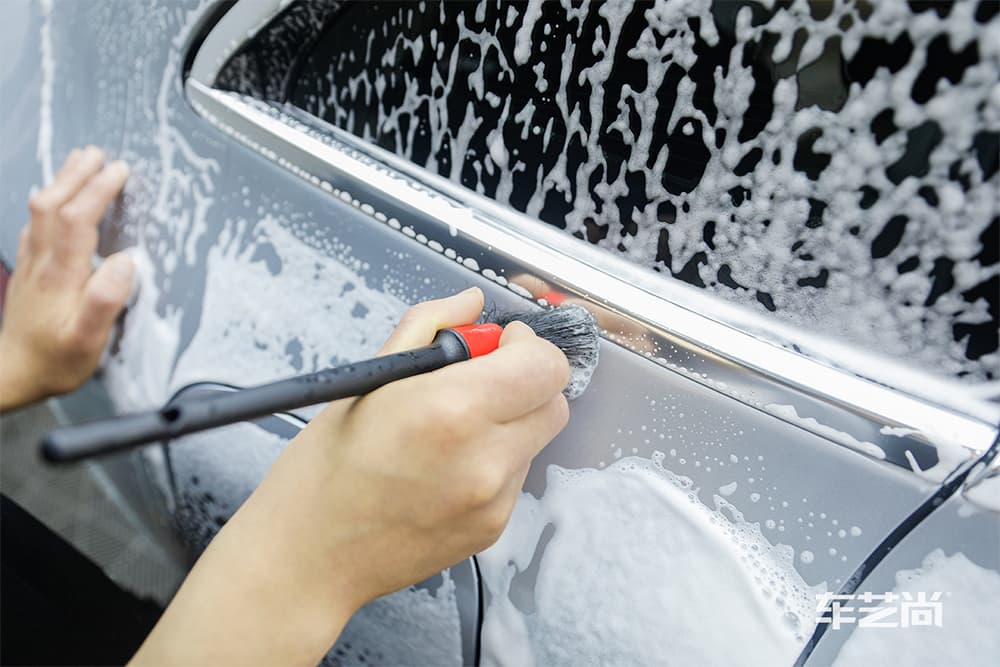 奔驰EQC 时空银 施工威固漆面保护膜过程及效果展示（图一）