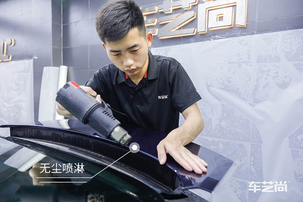 保时捷帕拉梅拉施工威固漆面保护膜过程展示（图十一）