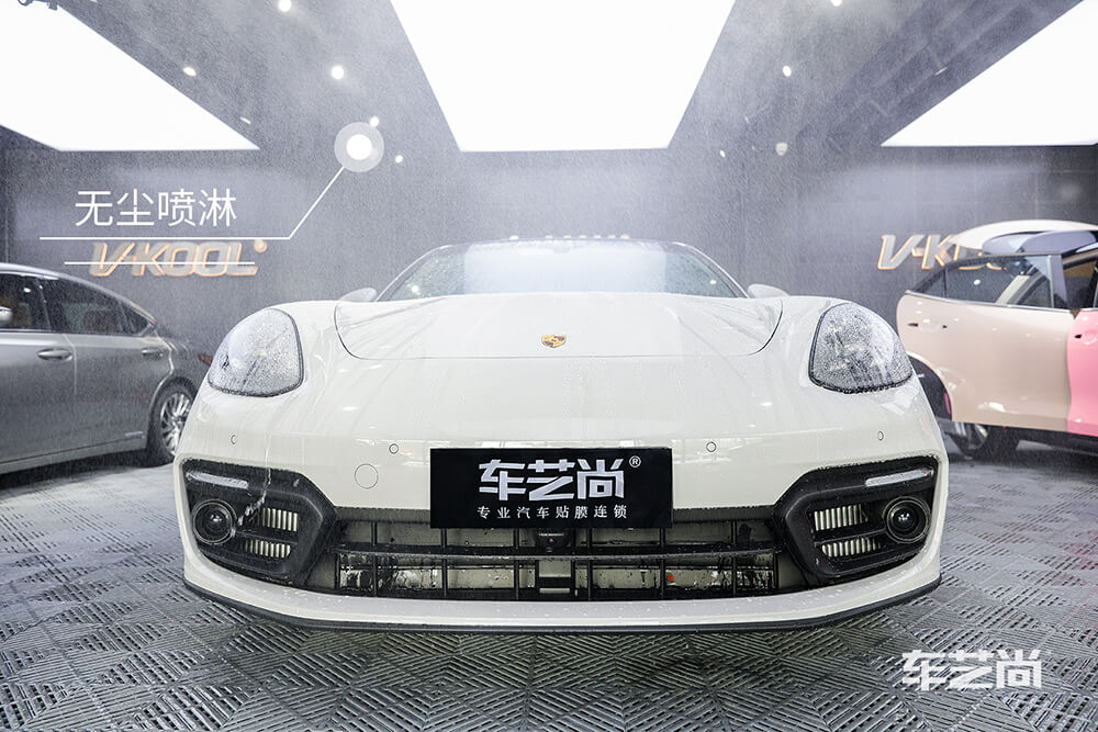 保时捷帕拉梅拉施工威固漆面保护膜过程展示（图二）