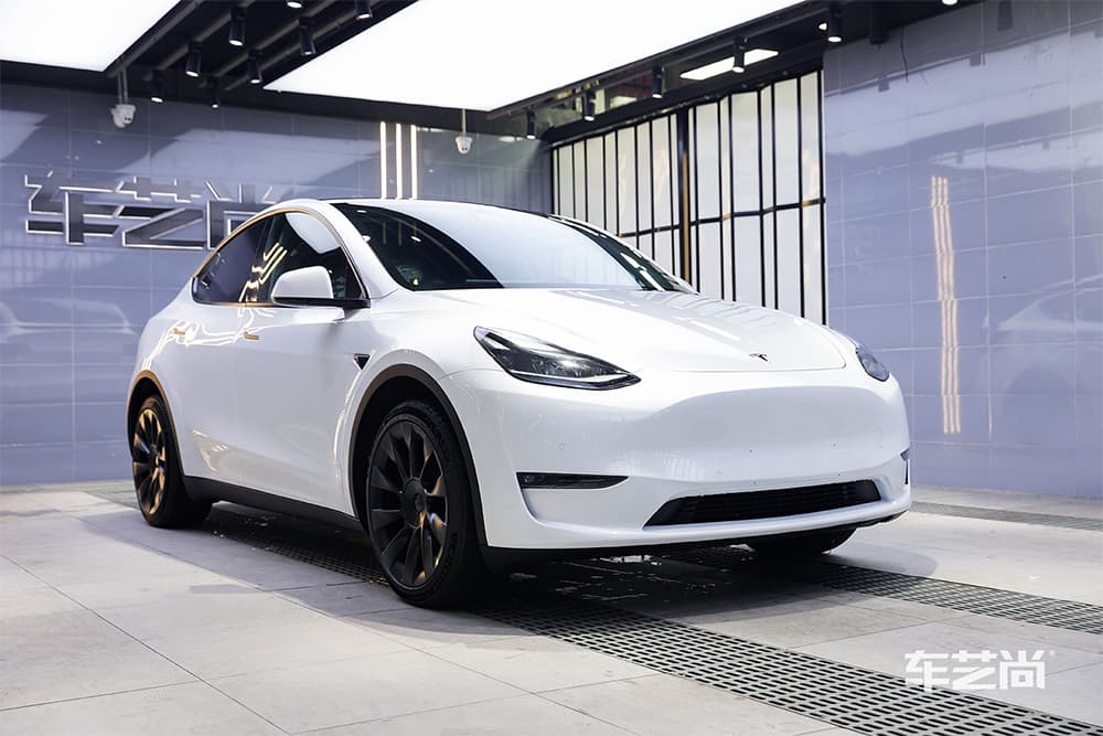 特斯拉ModelY白色施工威固漆面保护膜过程及效果展示（图三三）