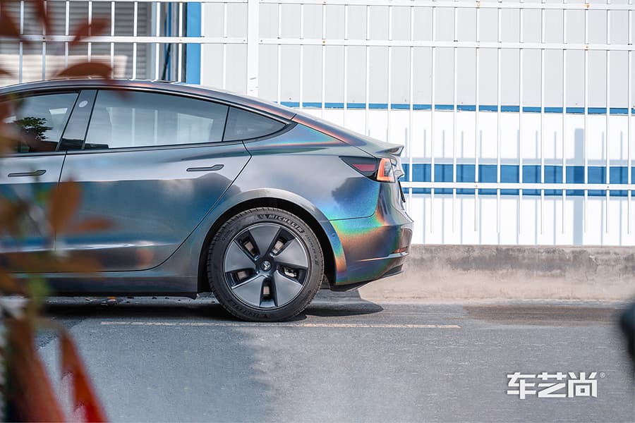 特斯拉 Model 3  施工AX-3D炫彩色改色膜过程及效果展示（图十四）
