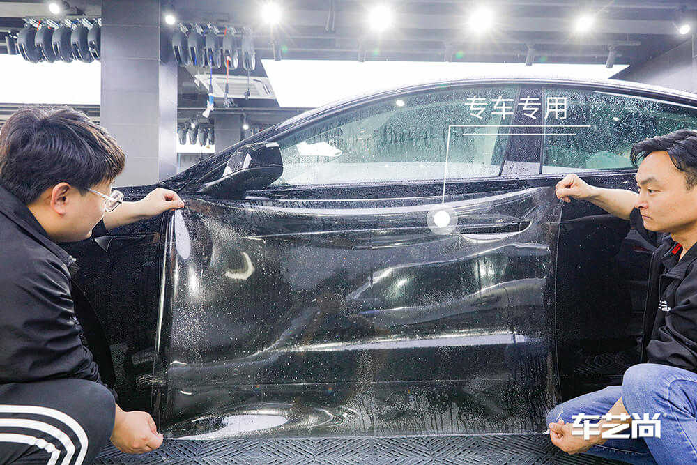 特斯拉Model 3施工威固漆面保护膜过程展示（四）
