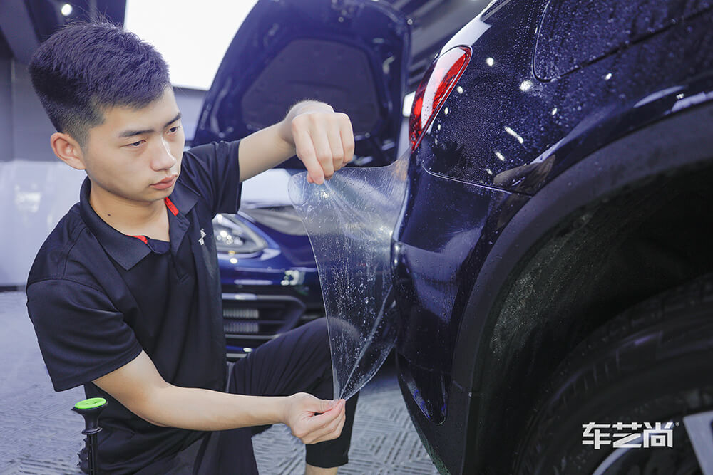 奔驰GLC300L施工威固漆面保护膜过程展示（五）