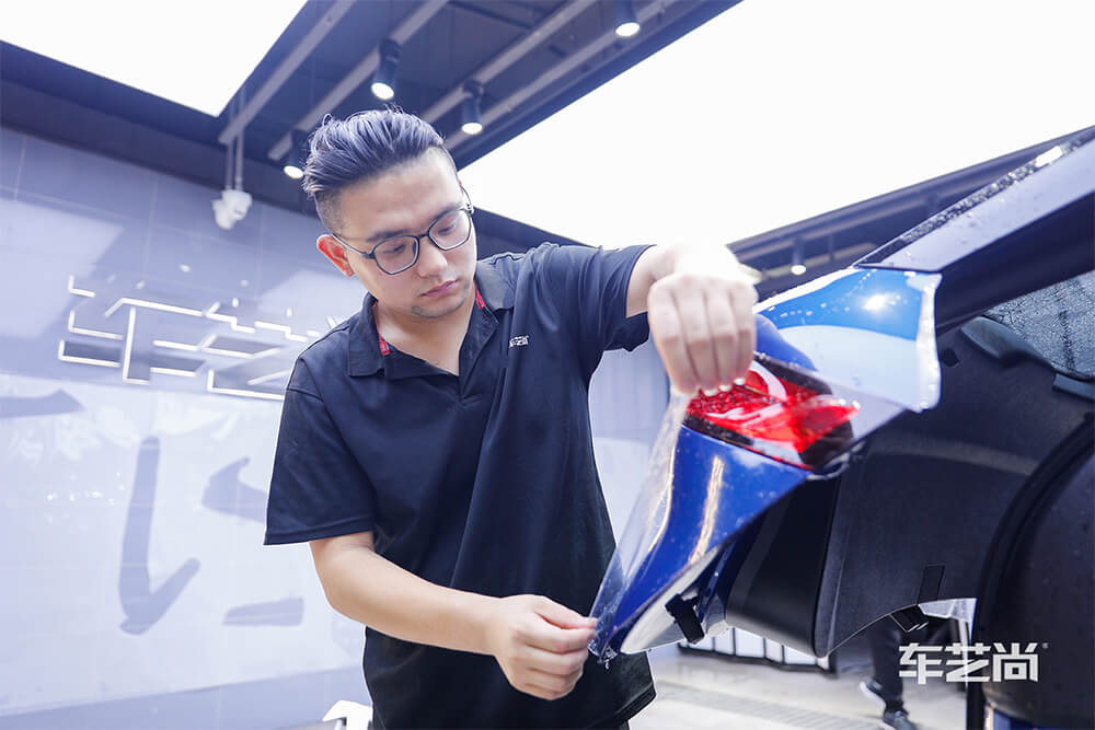 林肯冒险家施工威固漆面保护膜施工过程（十）