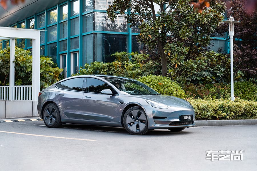 特斯拉 Model 3  施工AX-3D炫彩色改色膜过程及效果展示（图十一）