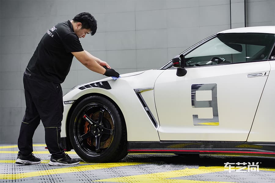 GTR 白色施工威固漆面保护膜过程及效果展示（图四）