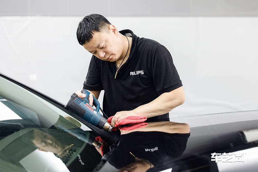 奔驰E300L黑色施工ROLIPS隐形车衣流程及效果展示（图二一）