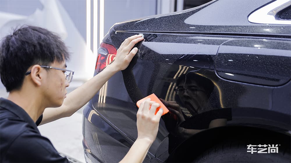 奥迪A8 黑色施工威固漆面保护膜流程及效果展示（图十）
