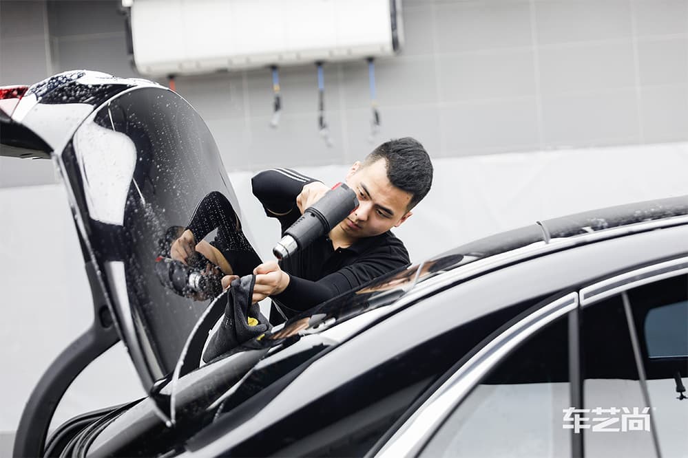 奔驰E300L黑色施工ROLIPS隐形车衣流程及效果展示（图一九）