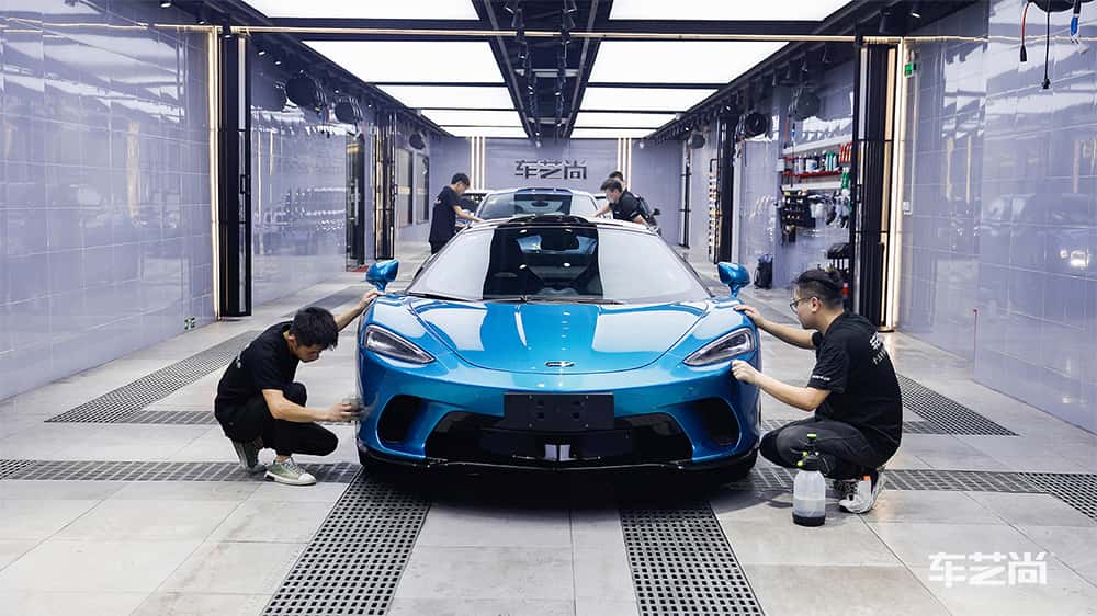 迈凯伦 GT 蓝色施工威固漆面保护膜流程及效果展示（图二）