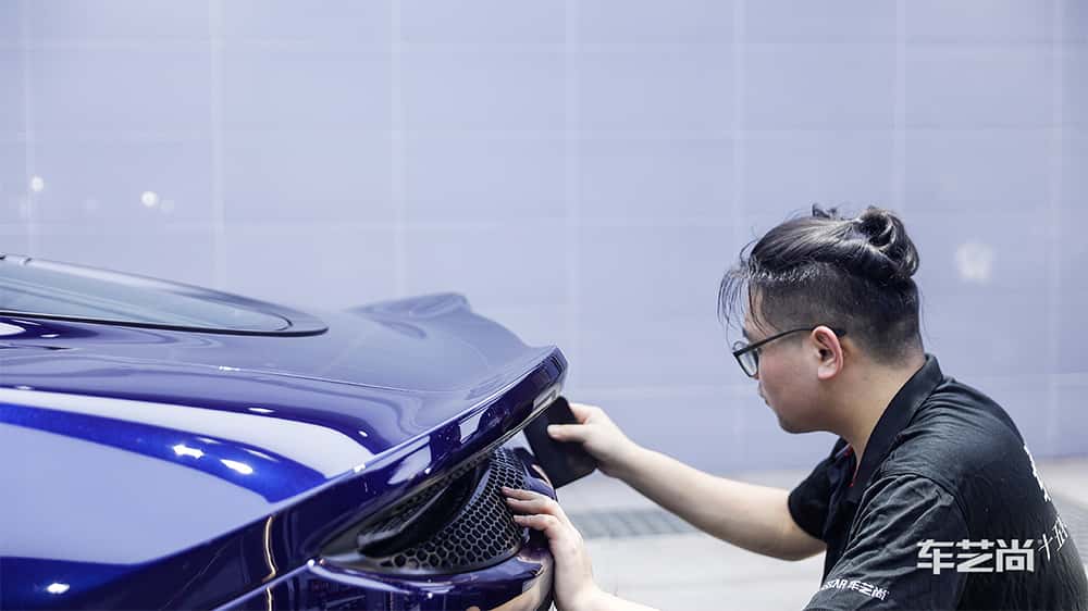 迈凯伦 GT 蓝色施工威固漆面保护膜流程及效果展示（图一一）