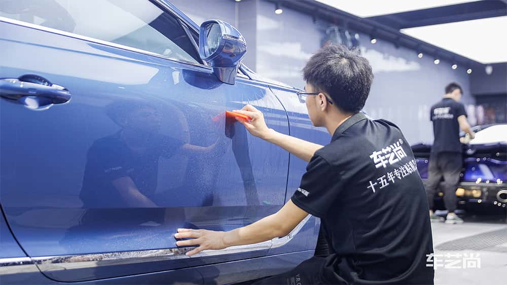 宾利蓝色施工威固漆面保护膜流程及效果展示（图四）