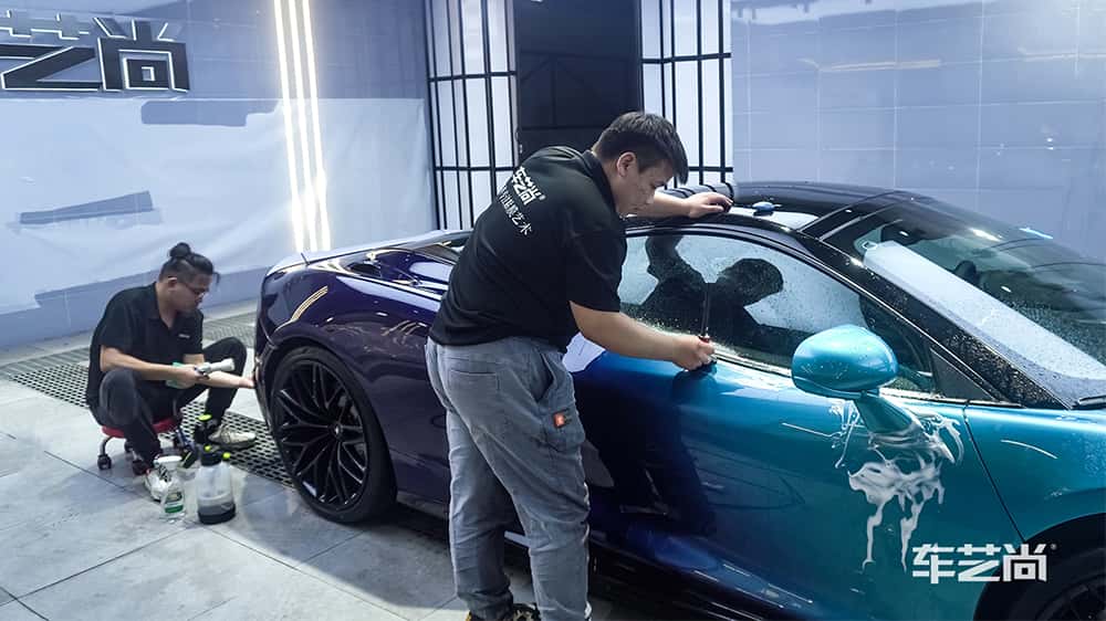 迈凯伦 GT 蓝色施工威固漆面保护膜流程及效果展示（图一）