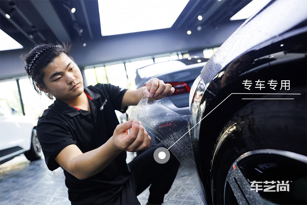 奔驰迈巴赫S480施工威固漆面保护膜过程及效果展示（图四）