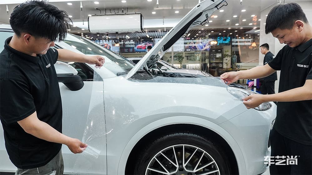 保时捷卡宴白色施工威固漆面保护膜流程及效果展示（图六）