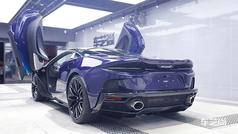 迈凯伦 GT 蓝色施工威固漆面保护膜流程及效果展示（图四十）