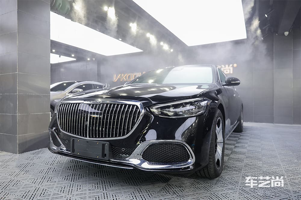 奔驰迈巴赫S480施工威固漆面保护膜过程及效果展示（图三）