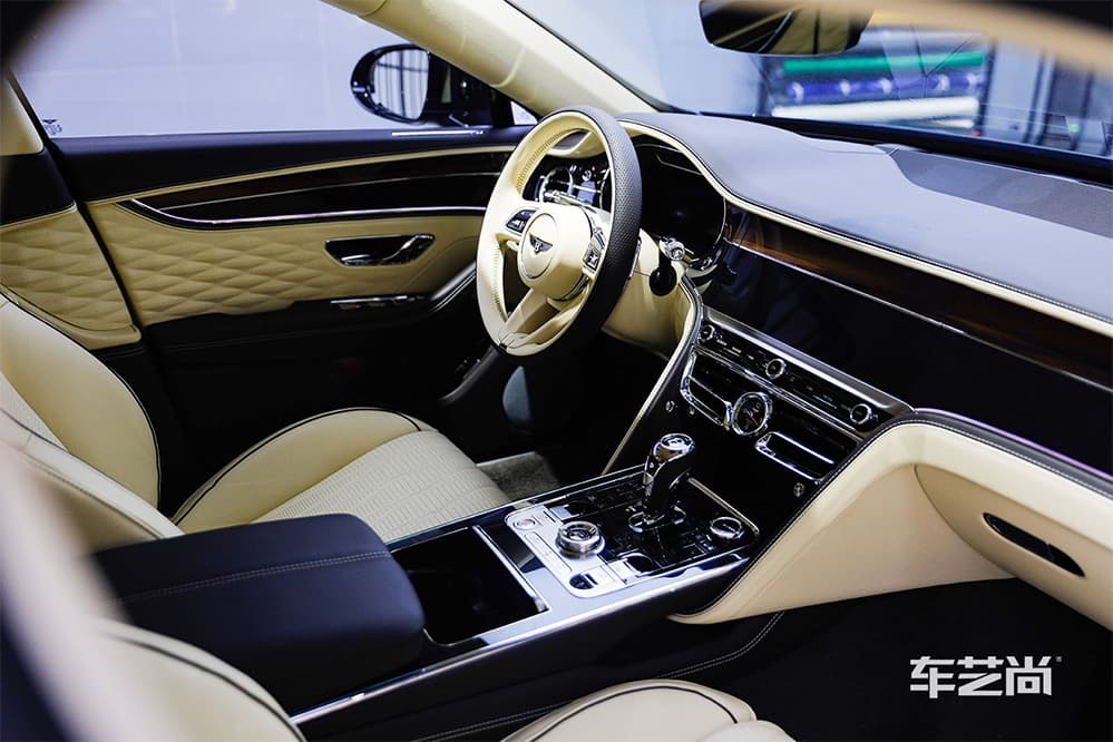 宾利飞驰施工Llumar龙膜隐形车衣过程及效果展示（图九）