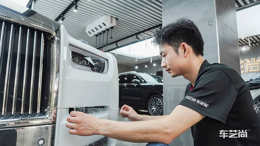 劳斯莱斯幻影白色施工威固漆面保护膜过程及效果展示（图四）