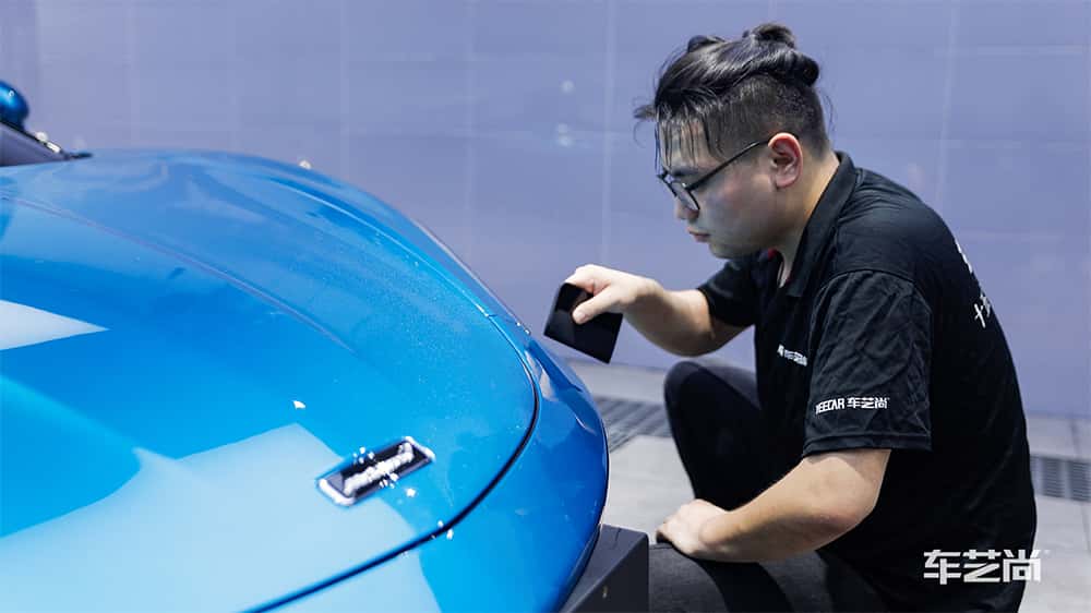 迈凯伦 GT 蓝色施工威固漆面保护膜流程及效果展示（图六）