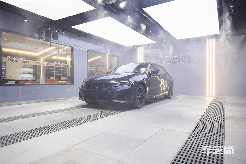 宝马3系蓝色施工威固漆面保护膜过程及效果展示（图二）