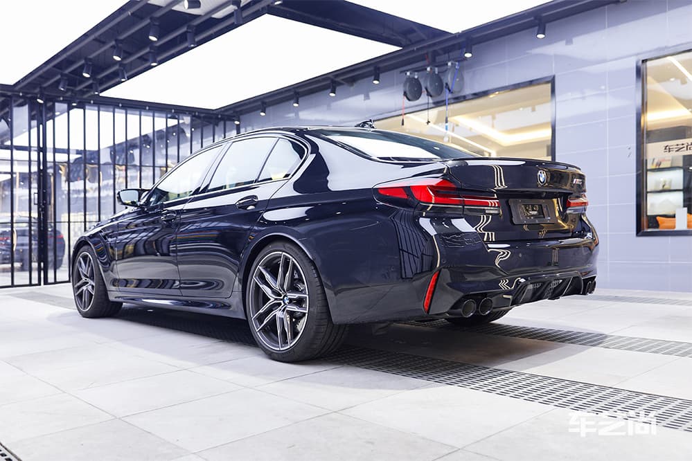 宝马M5黑色施工威固漆面保护膜过程及效果展示（图二六）