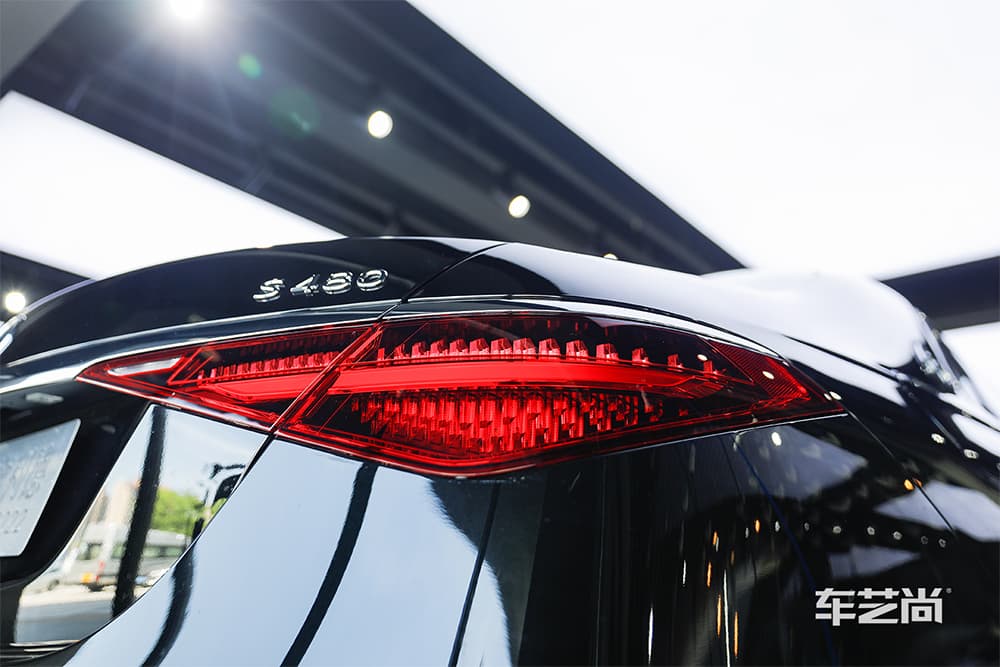 奔驰迈巴赫S480施工威固漆面保护膜过程及效果展示（图三十）