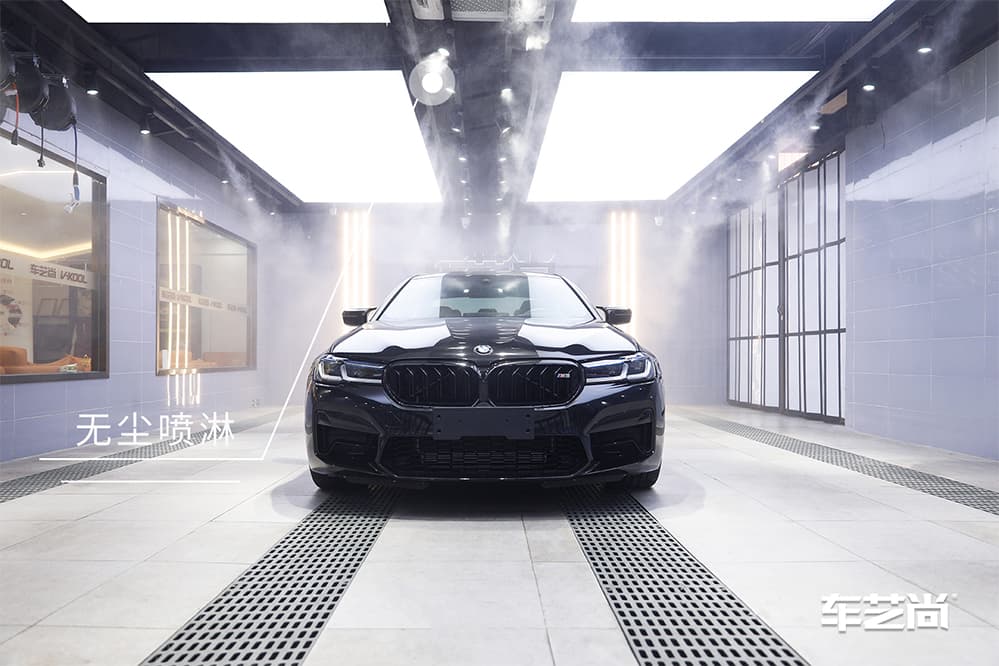 宝马M5黑色施工威固漆面保护膜过程及效果展示（图三）