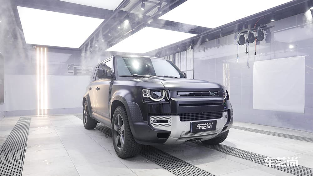 路虎卫士黑色施工威固漆面保护膜流程