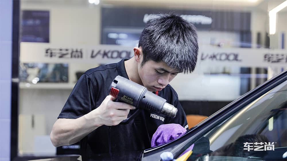 奔驰GLC260黑色施工威固漆面保护膜流程及效果展示（图二十）