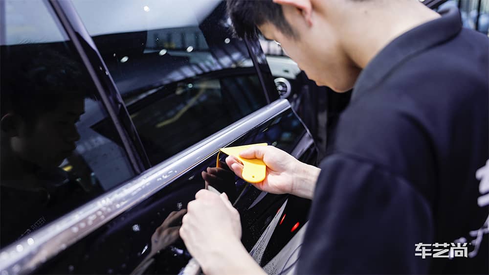 奔驰GLC260黑色施工威固漆面保护膜流程及效果展示（图一五）