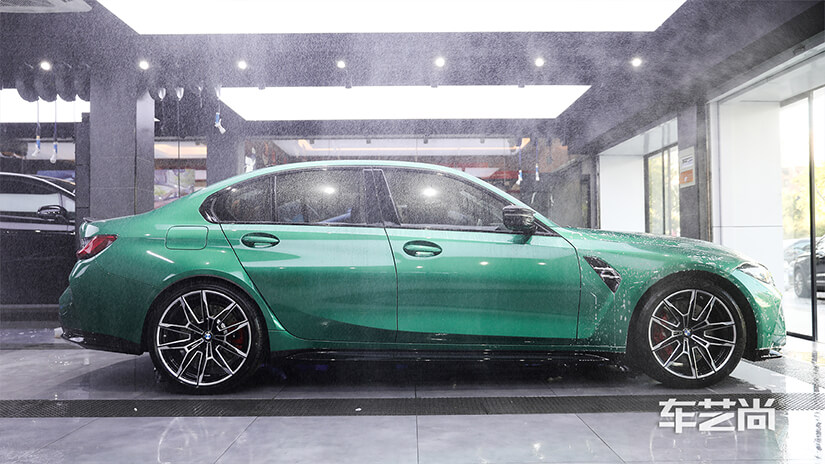 绿色宝马M3喷淋降尘