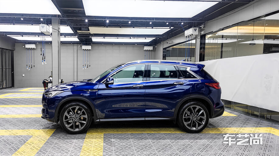 英菲尼迪QX5贴隐形车衣效果