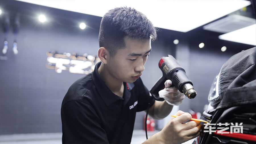 车艺尚烘烤收边